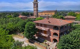 Villa Ferrari Oriella